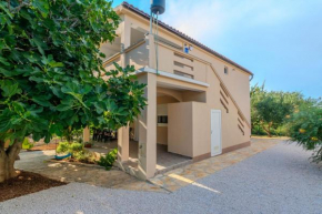 Apartments with a parking space Vir - Lozice, Vir - 23549